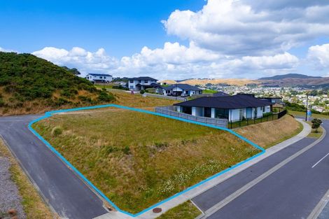 Photo of property in 25 Te Hoiere Street, Aotea, Porirua, 5024