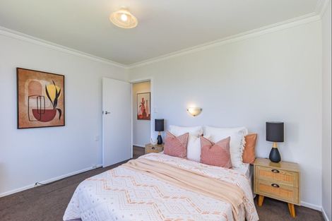 Photo of property in 42 Highbury Drive, Levin, 5510