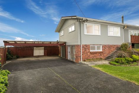 Photo of property in 175 Waimumu Road, Massey, Auckland, 0614