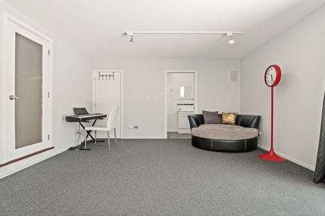 Photo of property in 28 Cliffs Road, Saint Clair, Dunedin, 9012