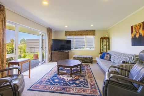 Photo of property in 43 Hetley Crescent, Taradale, Napier, 4112
