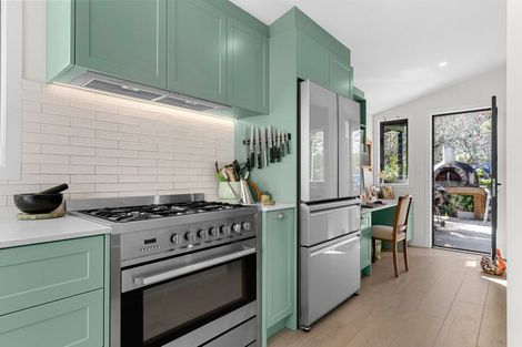 Photo of property in 6 The Strand, Whakapirau, Maungaturoto, 0583