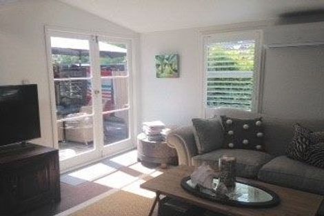 Photo of property in 3/17a Church Street, Devonport, Auckland, 0624