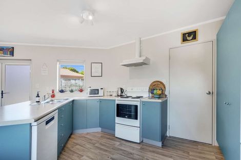 Photo of property in 2/23 Waitoa Street, Waiuku, 2123