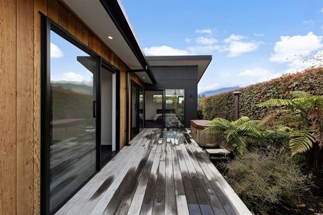 Photo of property in 99 Cashmere Bay Road, Moana, 7875