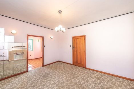 Photo of property in 49 Selwyn Crescent, College Estate, Whanganui, 4500