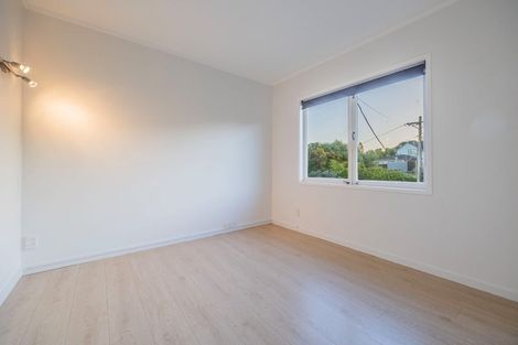 Photo of property in 1/62 Kowhai Road, Campbells Bay, Auckland, 0630