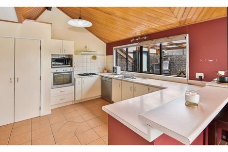 Photo of property in 13a Lawson Way, Weymouth, Auckland, 2103