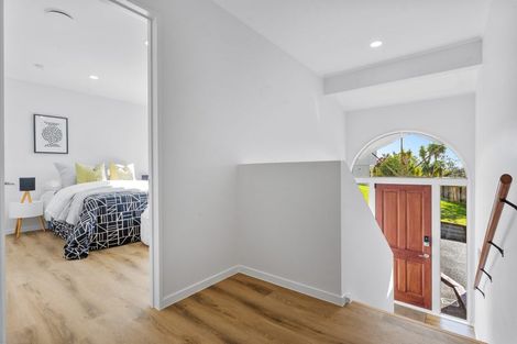 Photo of property in 18a Jacanas Place, Unsworth Heights, Auckland, 0632