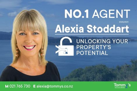 Photo of property in 2/279 Karaka Bay Road, Karaka Bays, Wellington, 6022