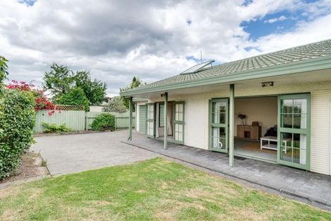 Photo of property in 8a Surrey Street, Taradale, Napier, 4112