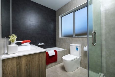 Photo of property in 39 Fruitlands Road, Kumeu, 0810