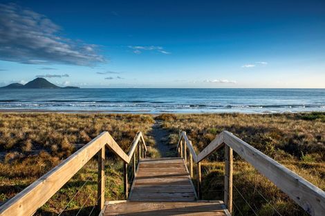 Photo of property in 2 Pacific Parade, Coastlands, Whakatane, 3120