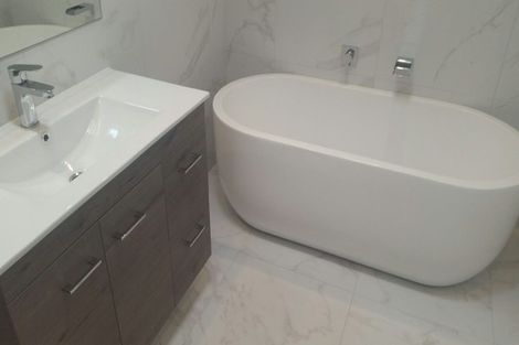 Photo of property in 2b Makura Road, Long Bay, Auckland, 0630