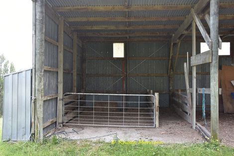 Photo of property in 69 Matakohe Wharf Road, Matakohe, 0593