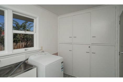 Photo of property in 80 Avonhead Road, Avonhead, Christchurch, 8042