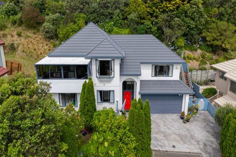 Photo of property in 10 Huxley Grove, Churton Park, Wellington, 6037