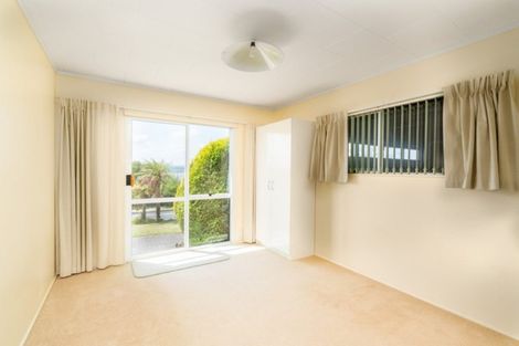Photo of property in 16 Wakeman Road, Acacia Bay, Taupo, 3330