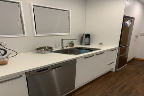 Photo of property in 196 Dowse Drive, Maungaraki, Lower Hutt, 5010