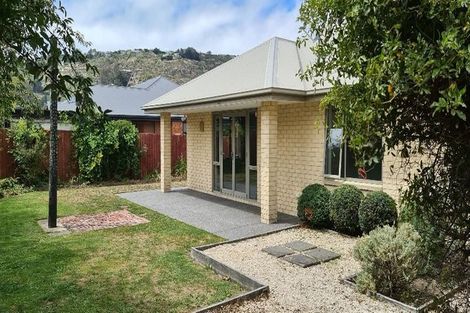 Photo of property in 9 Hamlet Lane, Heathcote Valley, Christchurch, 8022