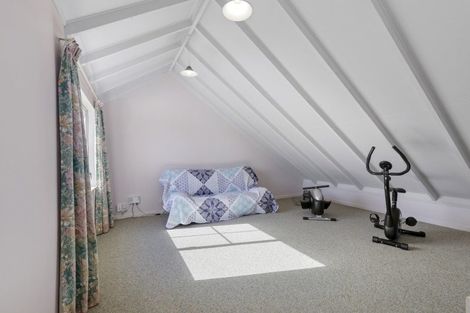 Photo of property in 3 Lemonwood Grove, Maungaraki, Lower Hutt, 5010