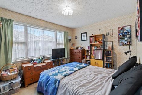 Photo of property in 12 Glenora Place, Hornby, Christchurch, 8042