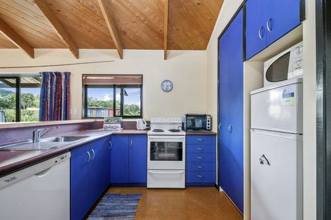 Photo of property in 13 Te Waaka Terrace, Kuratau, Turangi, 3381