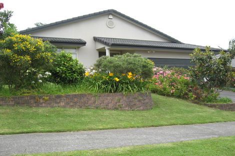 Photo of property in 8 Peninsula Road, Mangere, Auckland, 2022