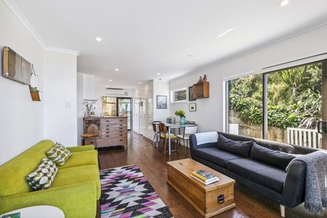 Photo of property in 14/410 The Esplanade, Island Bay, Wellington, 6023