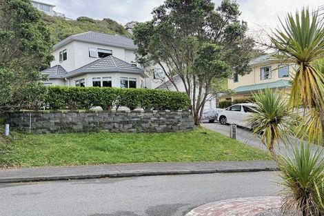 Photo of property in 49 Dress Circle, Newlands, Wellington, 6037