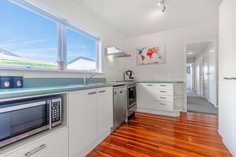 Photo of property in 16b Campbell Street, Waiuku, 2123