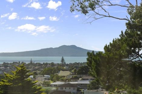 Photo of property in 120 Sunrise Avenue, Mairangi Bay, Auckland, 0630