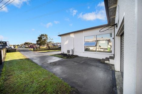 Photo of property in 304 Massey Road, Mangere East, Auckland, 2024