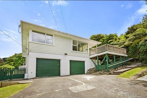 Photo of property in 12 Pembroke Street, Tawa, Wellington, 5028