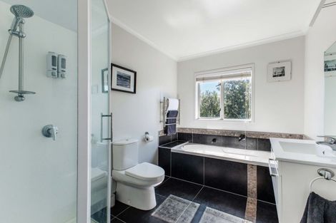 Photo of property in 32e Ohuirehe Road, Coastlands, Whakatane, 3120