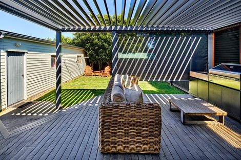 Photo of property in 22 Central Terrace, Alicetown, Lower Hutt, 5010