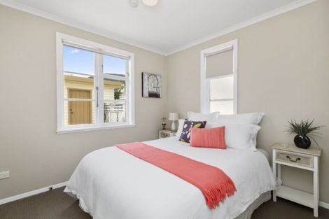 Photo of property in 10 Handyside Street, Tawa, Wellington, 5028