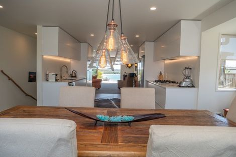 Photo of property in 16 Rangikapiti Road, Coopers Beach, 0420