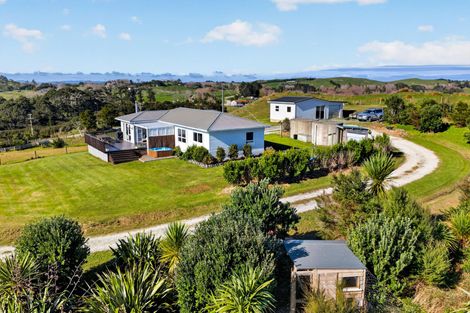 Photo of property in 143 Rangiora Road, Kaiwaka, 0573