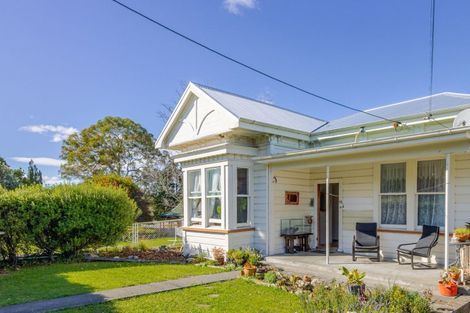 Photo of property in 53 Waverley Street, Waipawa, 4210