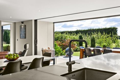 Photo of property in 91 Basil Road, Meeanee, Napier, 4112