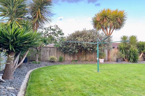 Photo of property in 15 Okarito Avenue, Levin, 5510