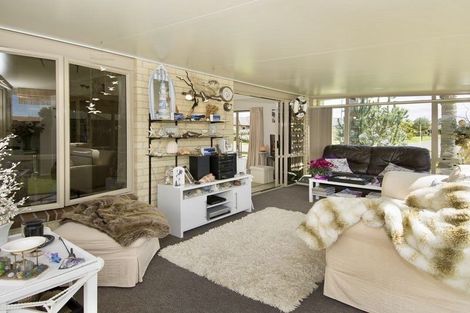 Photo of property in 1 Mcleod Place, Papamoa Beach, Papamoa, 3118