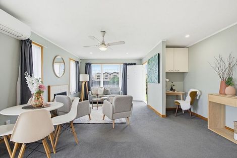 Photo of property in 4 Rathgar Road, Henderson, Auckland, 0610