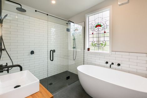 Photo of property in 3 Little Burke Street, Hospital Hill, Napier, 4110