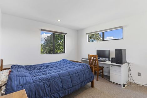 Photo of property in 12a Blakeborough Drive, Forrest Hill, Auckland, 0620