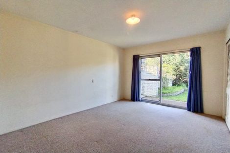 Photo of property in 2/36 Pupuke Road, Takapuna, Auckland, 0622
