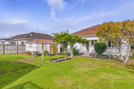 Photo of property in 18 Hannan Street, Levin, 5510
