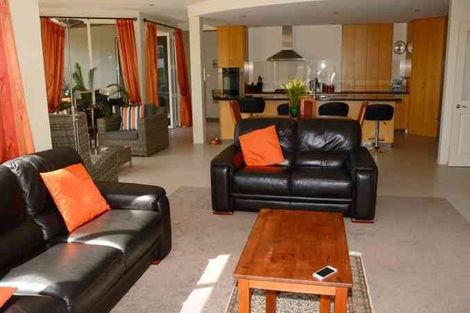 Photo of property in 51 Hikanui Drive, Havelock North, 4130