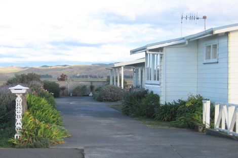 Photo of property in 2/64 The Esplanade, Westshore, Napier, 4110